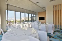 Maani Muscat Hotel & Suites