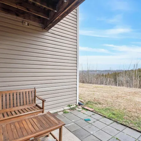 Woodlands Getaway - the Very Best of Branson! Downstairs Unit - 17 Stairs
