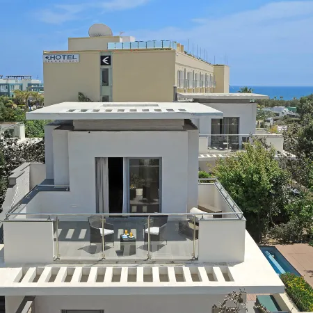 E-Hotel Larnaca Resort & Spa