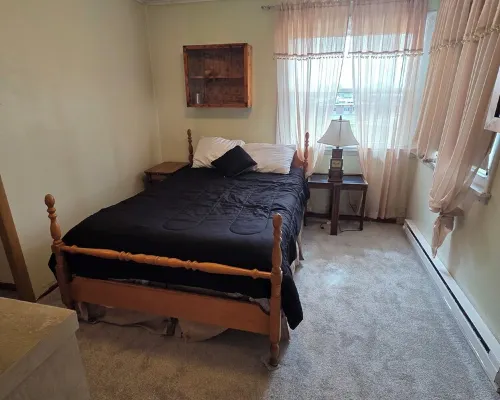 Charming 3-bedroom ranch style in a quiet school zone, with WiFi Hotels in Massena