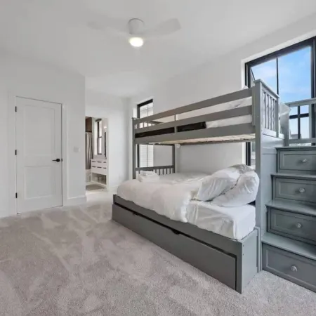 Jungle House Premier Residences – Downtown Columbus & Short North