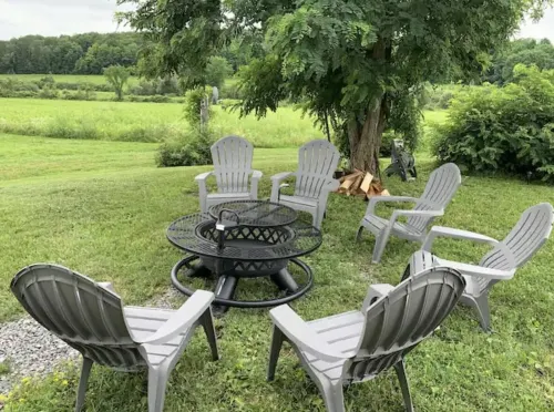 Private,Spacious House near Howes Cavern