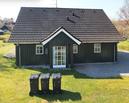 5 Star Holiday Home in Logstrup Hotéis em Logstrup