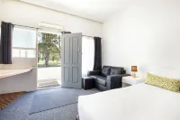 Ship Inn Motel - Motel