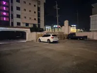THE SKY - 駐車場