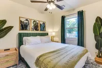 12 Mi to BOK Center: Pet-friendly Home w/ Yard! - Homestays
