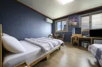 Oceanview Motel Sokcho Hotels near Sokcho Lighthouse Observatory