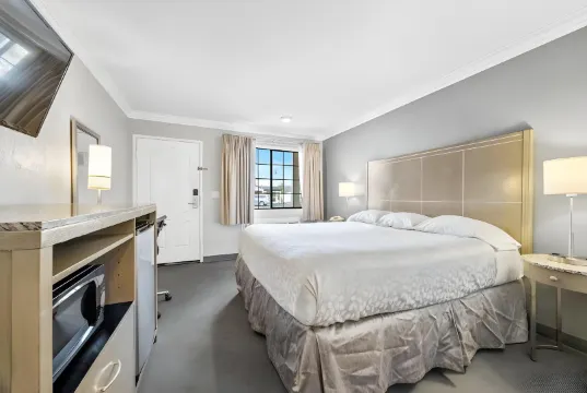 อเมริกาส์เบสต์แวลลูอินน์ มิลปิตาส ซิลิคอนแวลลีย์