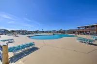 Coastal Home w/ Community Pool < 2 Miles to Beach! - Beach