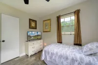 Hook, Line and Leisure Lakefront Gem with Porch!