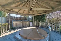 Waterfront Hot Springs Condo: Pool, Hot Tub Access - parking
