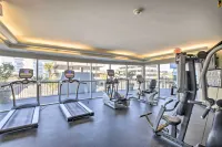 Beachfront Condo in Myrtle Beach w/ Pool Access