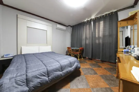 Sokcho Two Wheels Motel