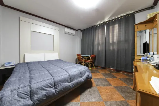 Sokcho Two Wheels Motel