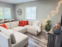 Charming 3-bedroom house with AC and WiFi in marvelous Colton Hotels in Colton