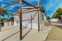 3BR Canal-front Home w/ Wifi & Boat Dock