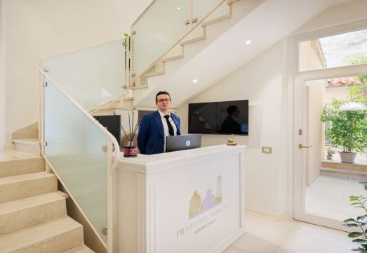 프라토 데이 미라콜리 레지덴자 데포카의 우아한 인테리어 또는 창밖 전망