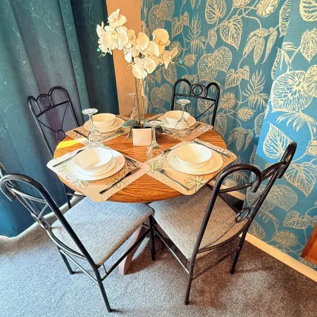 Homey 4 bedroom house for families or large groups