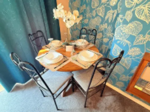 Homey 4 bedroom house for families or large groups