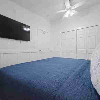 Waterway Vista Suite Pet Friendly Boat Dock Rooms