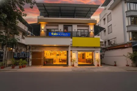 FabHotel 24 7 Residency