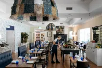 Bells at Killcare Boutique Hotel, Restaurant & Spa - parking