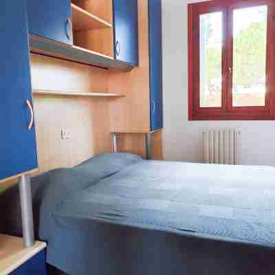 Apartment with pool access Rooms