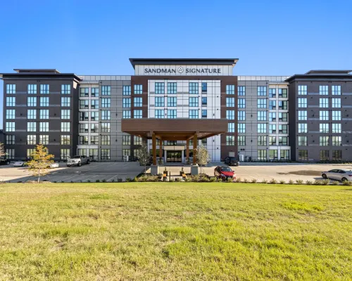 Sandman Signature Dallas Las Colinas Hotel & Suites Hotels in Irving