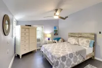 Waterfront Millington Vacation Rental w/ Hot Tub! - Homestays