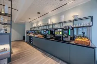 EastFive Hotel - breakfast