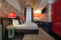 V Collection Condotti - 3-Star