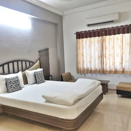 Damji Hotel Отели в г. Дварка