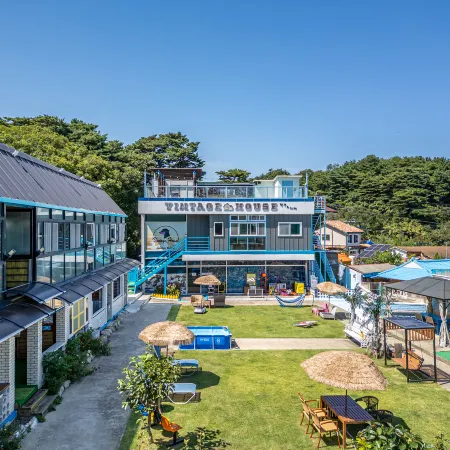 Yangyang Vintage House Pension