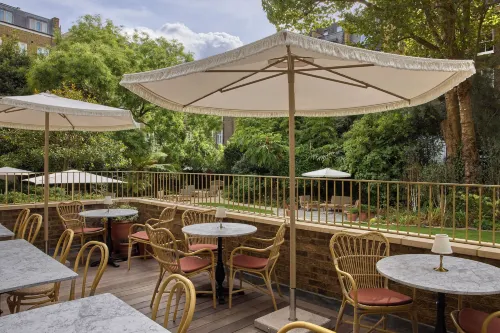 Miiro Templeton Garden Öffentliche Flächen Photos