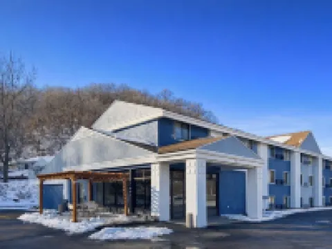 Super 8 by Wyndham Mankato Hotels in Nicollet County