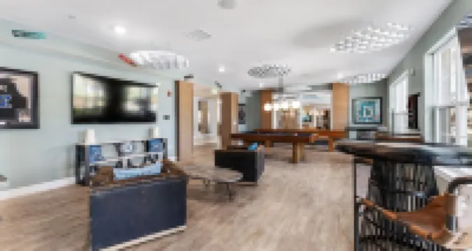 Landing Apartments Near Sand Lake - Universal