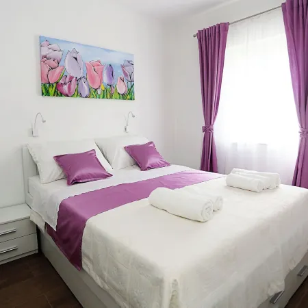Apartments Romarin