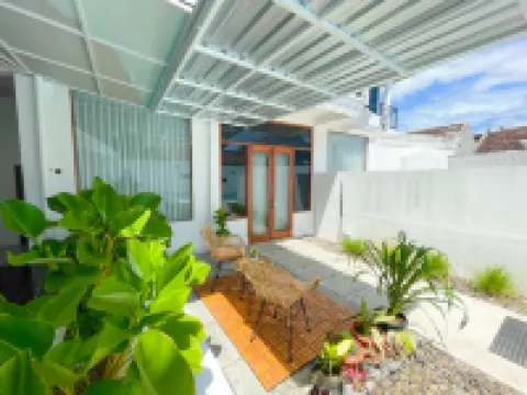 WHouse Omah Putih