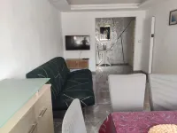 Bright apartment near Collioure, in a quiet residence Hotels in Port-Vendres