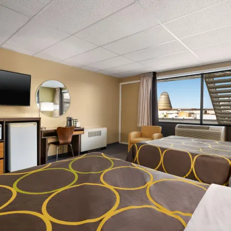 Super 8 by Wyndham Hearst on Hotels in Cochrane District