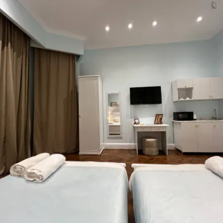 Travelers House
