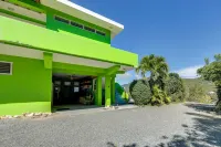 'Tortola Adventure' Private Villa: Ocean-View Pool Hotel a 