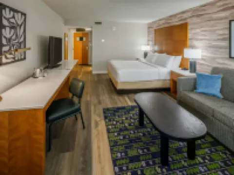 DoubleTree by Hilton Hotel Rochester Hotels in Henrietta