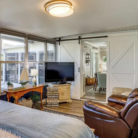 Waterfront Lake Placid Escape w/ Dock & Lanai