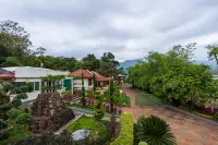 IBC Honeydew Exotica Resort - parking