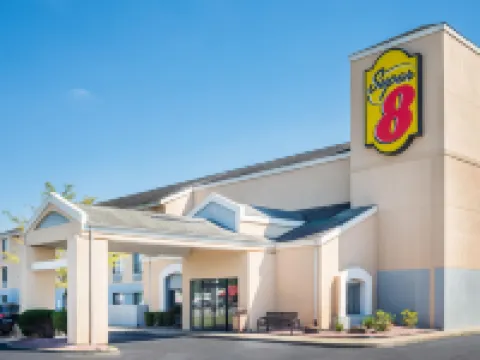 Super 8 by Wyndham Jasper Hotels in Jasper