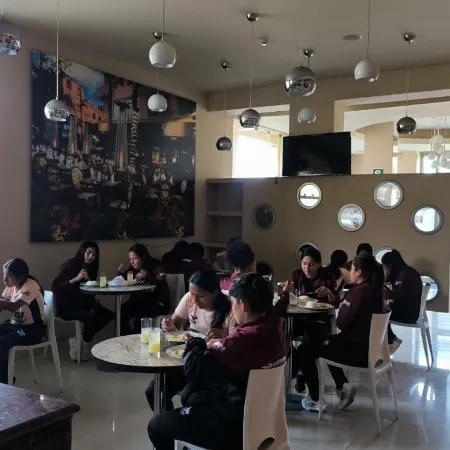 Reyna Hotel