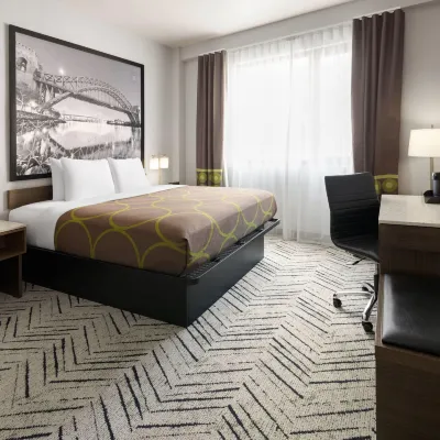 Super 8 by Wyndham Bronx Near Stadium Hotel berhampiran Stadium Yankee