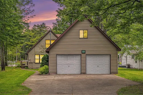 Torch River Retreat 3Bdr Home with Dock