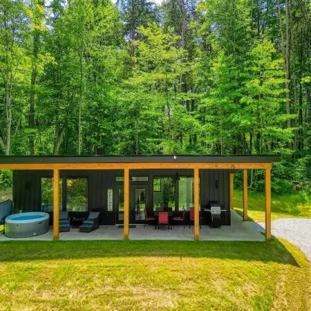 Love Shack Cabin at Trickle Creek